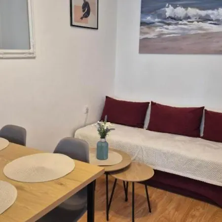 Bijonda Near Arena - One Bedroom * プーラ