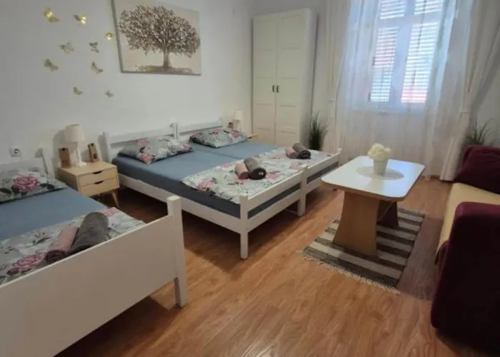 Apartman Bijonda Near Arena - One Bedroom *